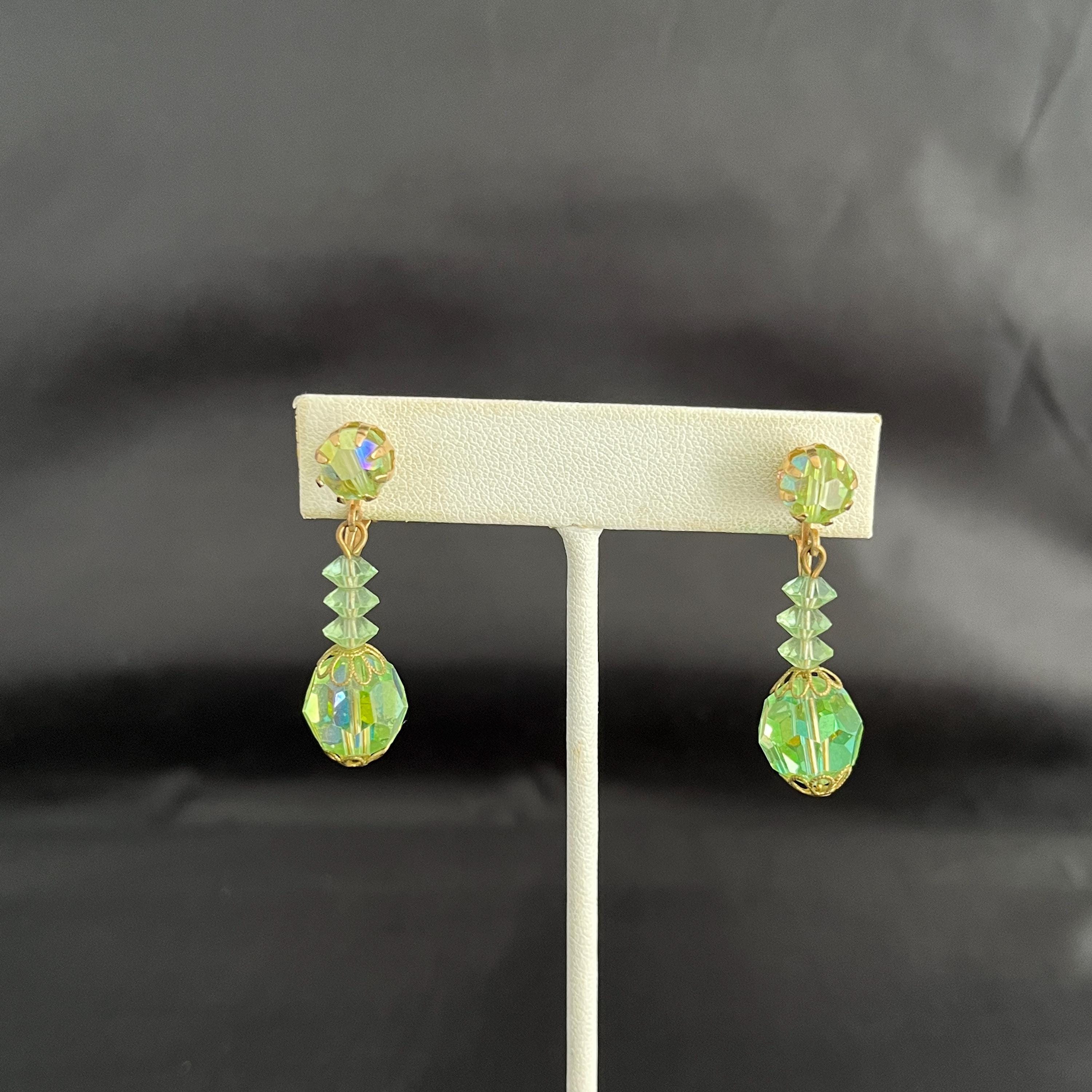 Vintage Earrings Clip Collection 7 Pairs Japan Hong Kong  Vintage green costume glass bead clip earrings display picture 1
