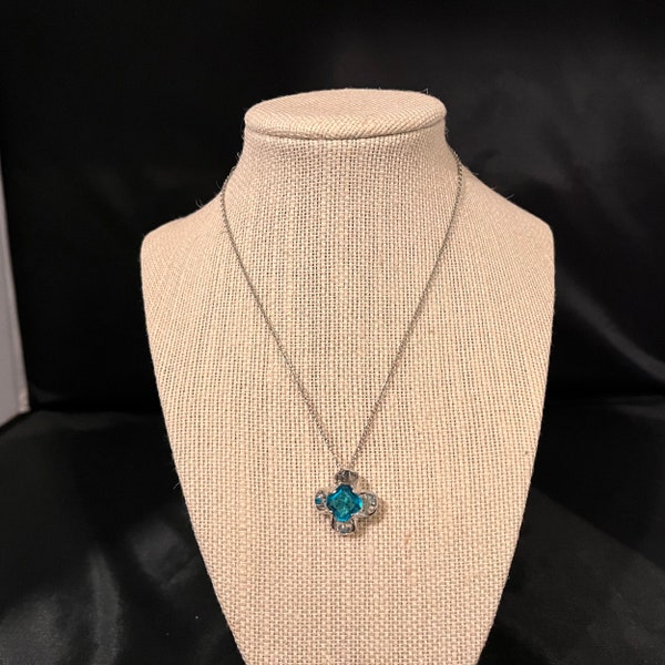 Park Lane Necklace Flower Shaped Pendant with Turquoise Bright Blue Glass Jewel Center Silver Tone Metal Single One Strand Chain 1990s