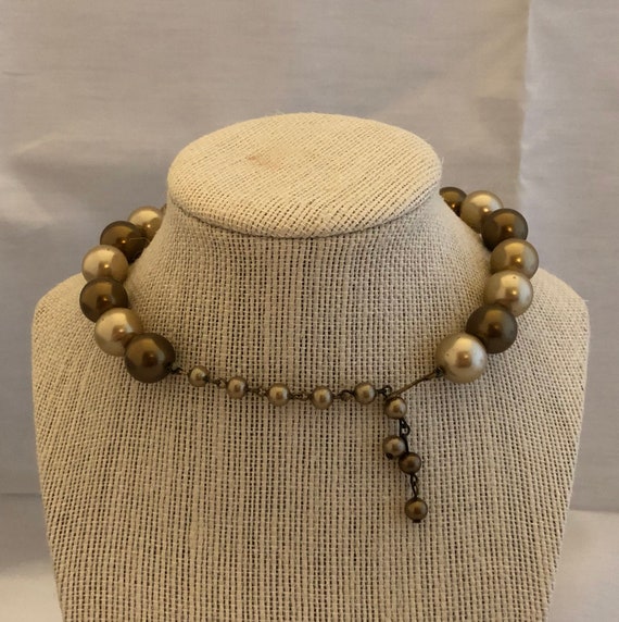 Vintage Beaded Necklace Shades of Brown Beige Off… - image 4