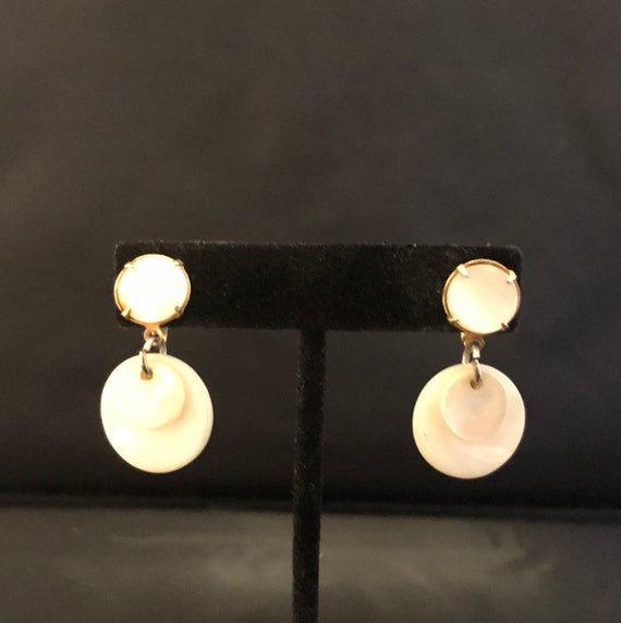 Pearly Shell Dangle Screw Back Earrings Round Cir… - image 1