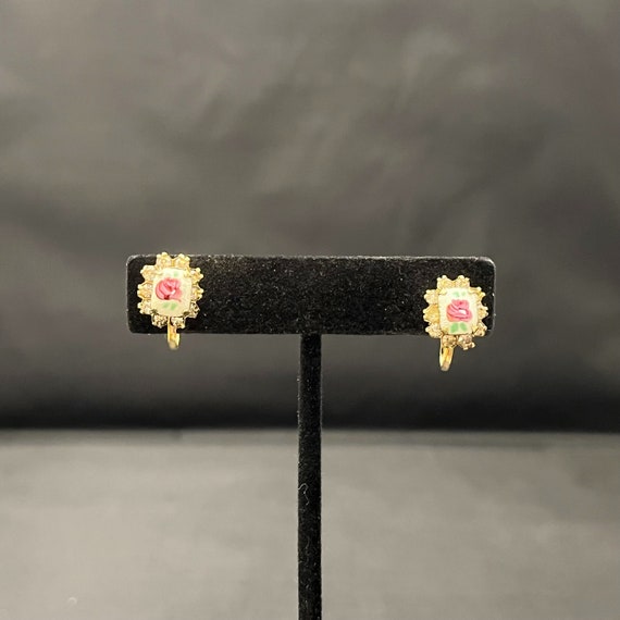 Vintage Screw Back Earrings Reddish Pink Roses Sm… - image 1