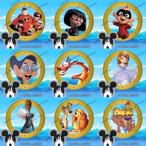 Peut inclure: Neuf aimants ronds représentant des personnages Disney tels que Les Indestructibles, Edna Mode et bébé Jack-Jack. Chaque personnage est encadré dans un cercle doré avec une silhouette de Mickey Mouse en bas. Le fond est une scène océanique bleue.