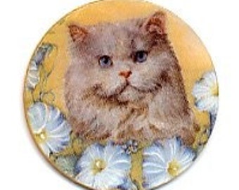 Fluffy Kitty Cat On Mother of Pearl MOP Button - Flowers