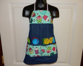 Cooking Apron, Craft Apron, for Children,  Cupcakes All Over