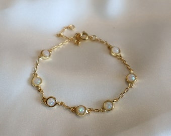 Bracciale in oro opale delicato, braccialetto delicato in oro 18 carati con gemme opali, regalo per lei, regalo per la fidanzata, regalo di compleanno di gioielli delicati