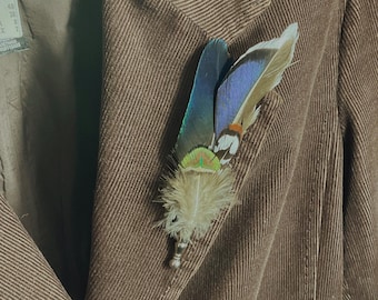Feather pin hat