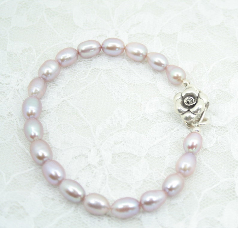 Classic pearl bracelet image 2