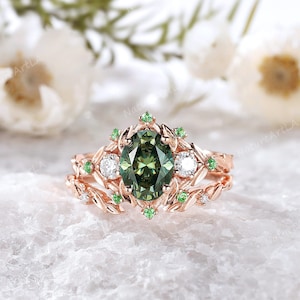 2PCS Rose Gold Oval Cut Green Moissanite Engagement Ring Set Nature Inspired Tsavorite Cluster Leaf Wedding Ring Art Deco Anniversary Ring