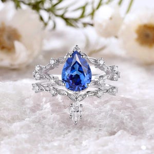 Art Deco Pear Sapphire Floral Engagement Ring Set Personalized White Gold Leaf Wedding Band Bridal Set Nature Inspired Anniversary Ring Set