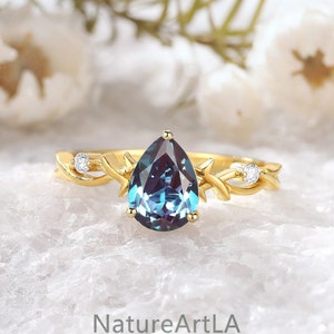 Pear Cut Alexandrite Promise Ring Unique Moissanite Vine Wedding Ring June Birthstone Ring 14kGold Diamond Engagement Ring Anniversary Ring