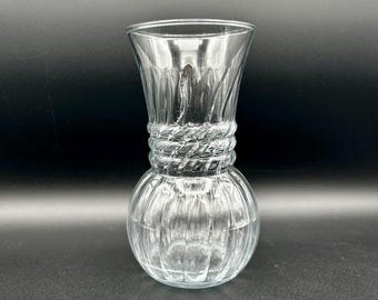 Elegante jarrón acanalado: decoración minimalista para el hogar - 16,5 cm de altura