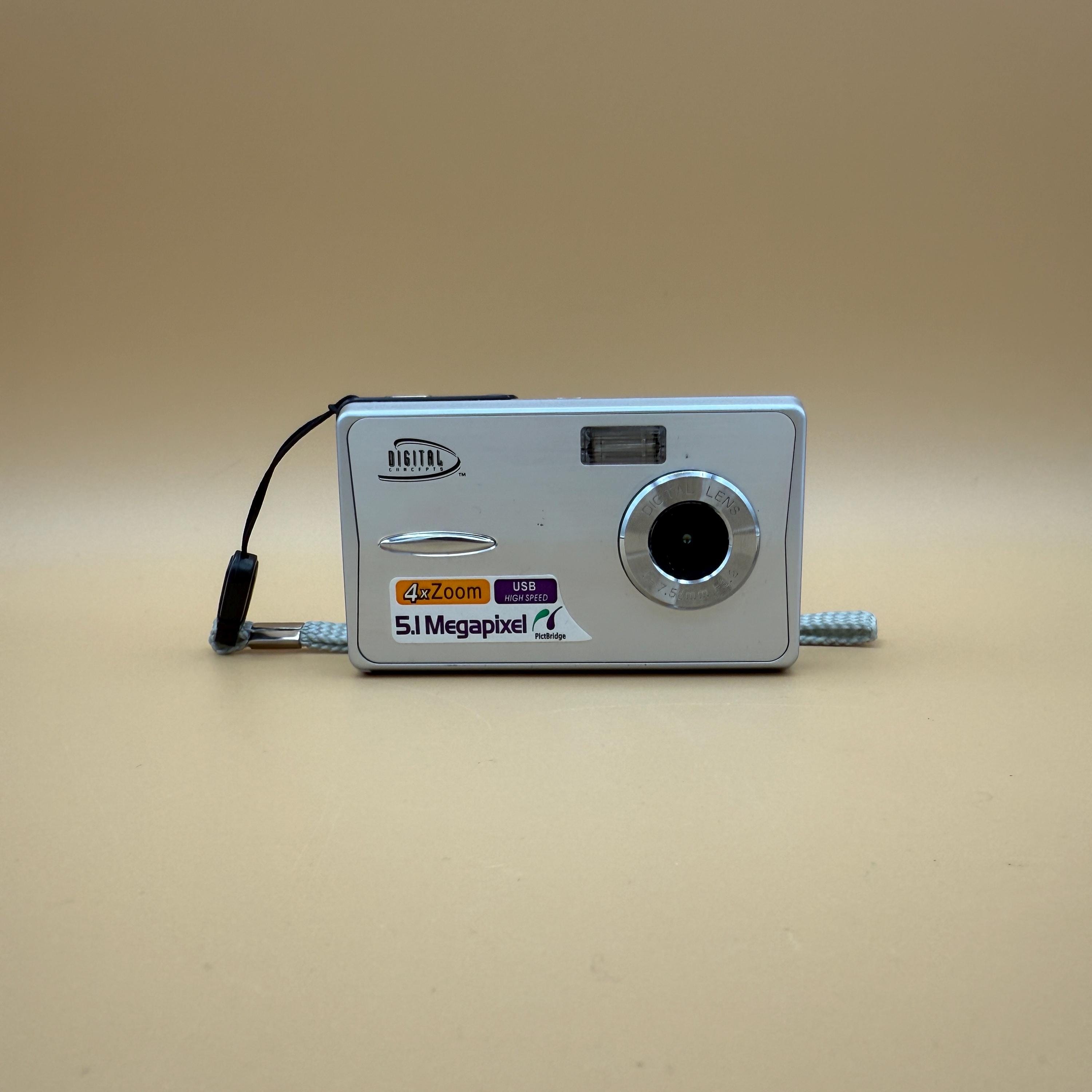 リズモ　C 511 Digital Concepts 5.1 Megapixel Silver Camera Pictbridge Ready