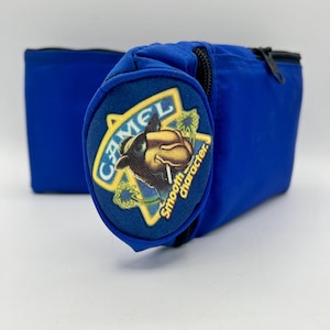 Camel Joe Camel Insulated 6-Can Cooler Bag from the 1990s – Retro Promotional Soft Cooler with Zipper and Strap for Drinks or Collectors