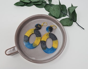 Oval hoops Resin  statement earrings Black mixed colors