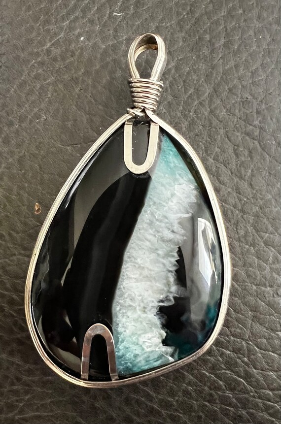 Swirly Large Blue and Black Stone Pendant, Vintag… - image 4