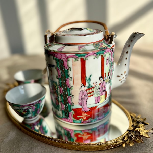 Chinese Rose Medallion Porcelain Tea Pot & 2 Cups Set