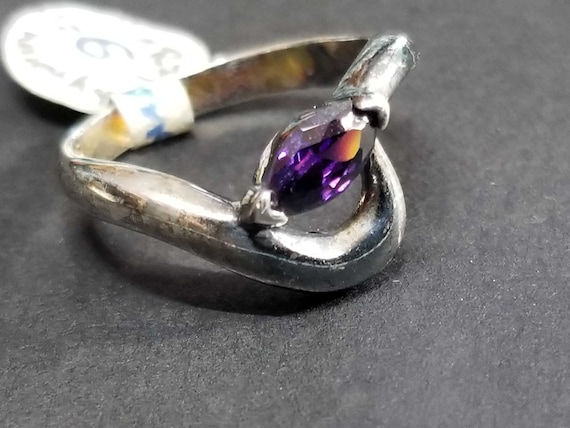 Size 7 Sterling Silver Flair Ring Amethyst Cubic … - image 1