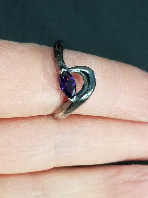 Size 7 Sterling Silver Flair Ring Amethyst Cubic … - image 5