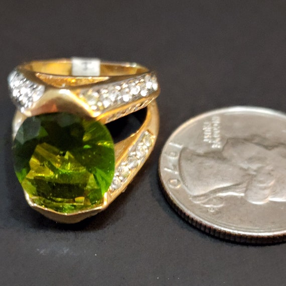 Size 6 Vintage Gold Peridot Ring, Women's Green R… - image 10