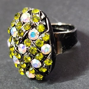Peridot Light Green Rhinestone Ring, Vintage Adjustable Fashion Ring, High Quality Bling Lots of Sparkle Halloween Cosplay 20&#39;s Costume