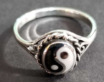 925 Yin Yang Ring | Delicate Mens Womens Unixex Vintage Style Sterling Silver Ring