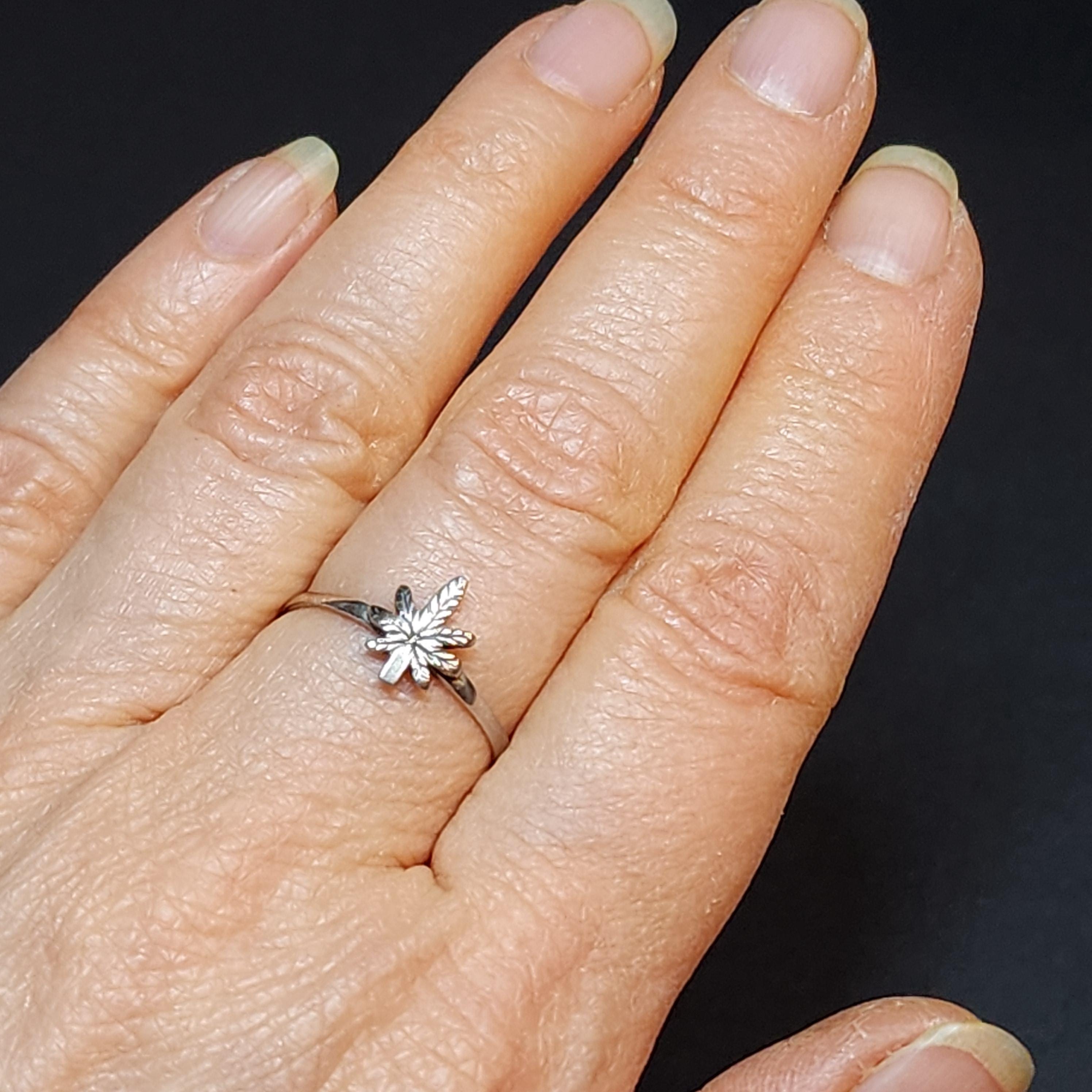Sterling Silver Marijuana Leaf Ring - High Polish Filigree Rope Band (Size 7)