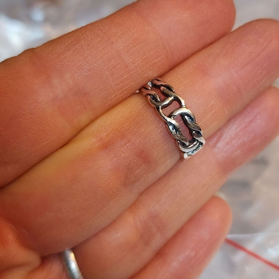 Celtic Knots Band Midi Ring or Toe Ring, Vintage … - image 2