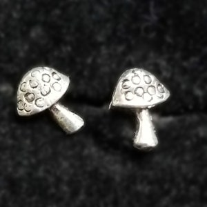 925 Sterling Silver Mushroom Earrings, Stud Earrings, Tiny Mushroom Earrings