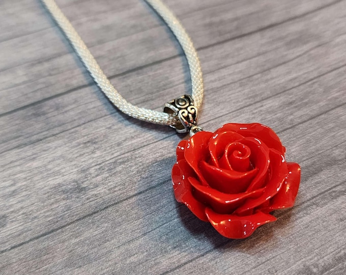 Red Rose Necklace Romantic Vintage Style Flower Jewelry