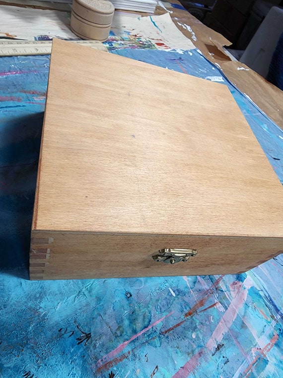 Vintage 6 Inch Rustic Wood Jewelry Box w/ Latch, Wood… Gem