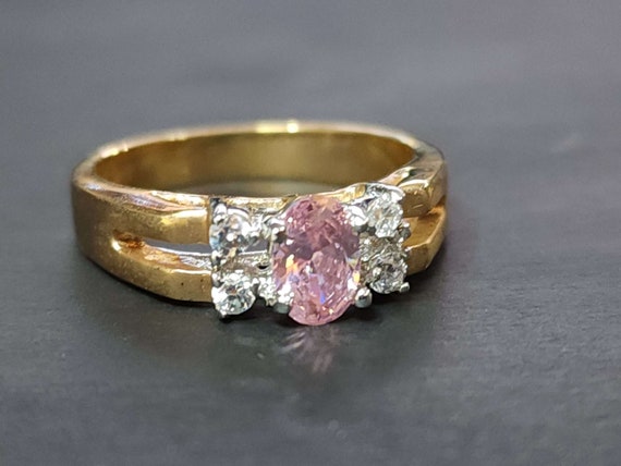 Size 6 Vintage Pink Engagement Ring, Gold Cocktai… - image 1
