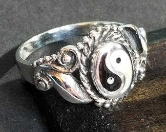 925 Silver Yin Yang Ring Leaf Accents, Unixex Vintage Style Sterling Silver Ring Retro Black White