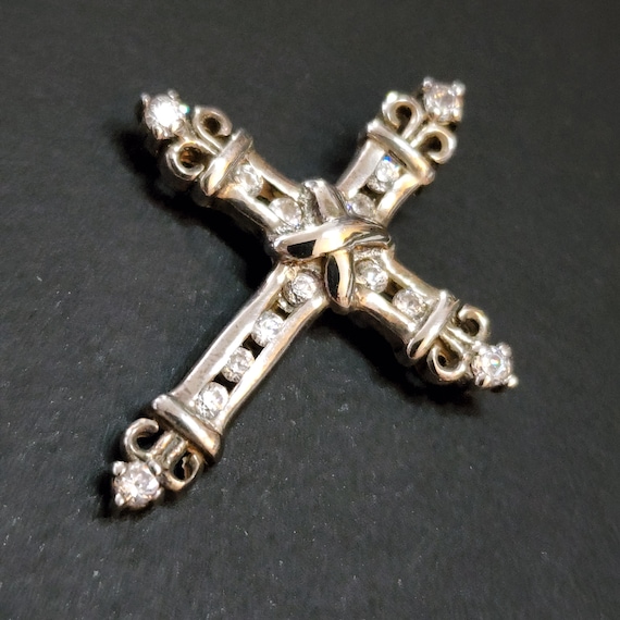 Antiqued Cross Charm or Pendant Antique Sterling Silver Fleuree Design Antiqued Cross Charm or Pendant Antique Sterling Silver Fleuree Design
