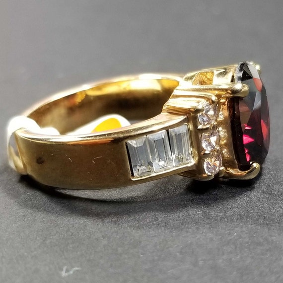 Size 6 Ring Vintage Golden with Red and Clear Fac… - image 3