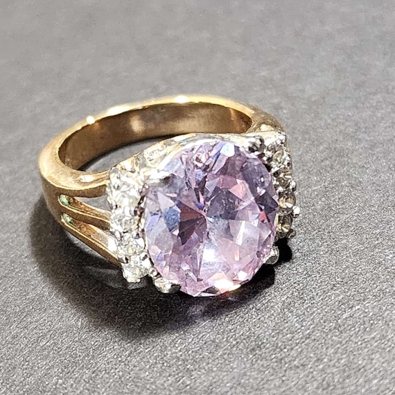 Size 4.75 Vintage Ring, Gold Ring, Light Purple O… - image 1