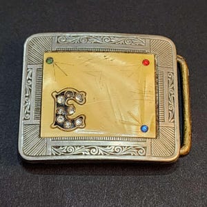 Hebilla de cinturón vintage plateada pequeña con inicial "E", diamantes de imitación y grabado