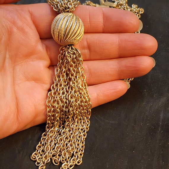 Vintage Chain Tassel Necklace, Gold Tone, Metal B… - image 6