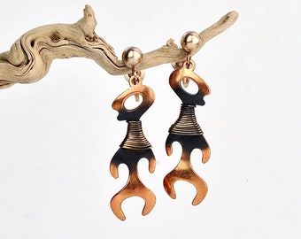 Vintage Copper Figure Earrings - Hogan and Bolas mid century mod abstract tribal man woman with brass neck rings - screw back