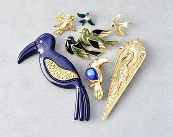 7 Vintage Bird Brooches - gold tone blue green enamel rhinestone - tropical exotic flying brooch pin lot