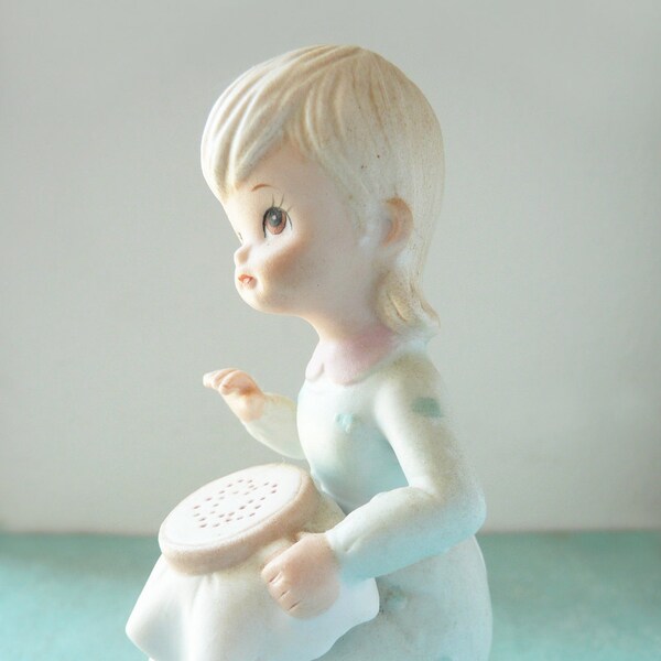 Vintage 1982 Lefton Figurine - girl embroidering with kitty