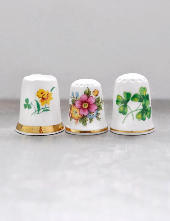 Porcelain China Collectable Thimble Narcissus Floral with Free Gift Box 