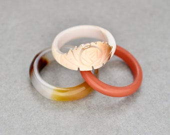 3 Vintage Stacking Rings - carved shell flower, agate gemstone and coral resin band ring lot - blush pink coral brown gold - Size 5.5 to 6