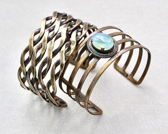 2 Vintage Brass Cuffs - sturdy twisted wire, open cage with glass stone - cuff bracelet lot - unisex men women's size large