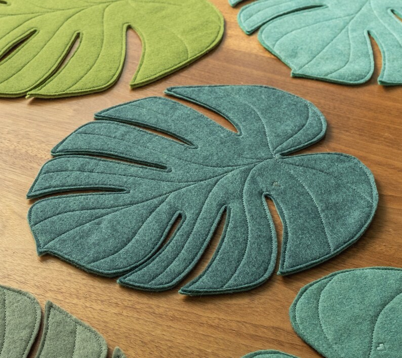 Monstera Leaf reversible table mat placemat centerpiece in image 2