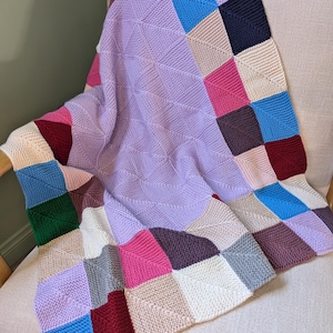 Handstickad lapptäcke för baby, lavendelregnbåge geometrisk stickning