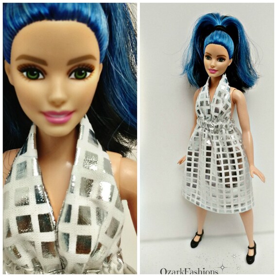 12 fashion dolls