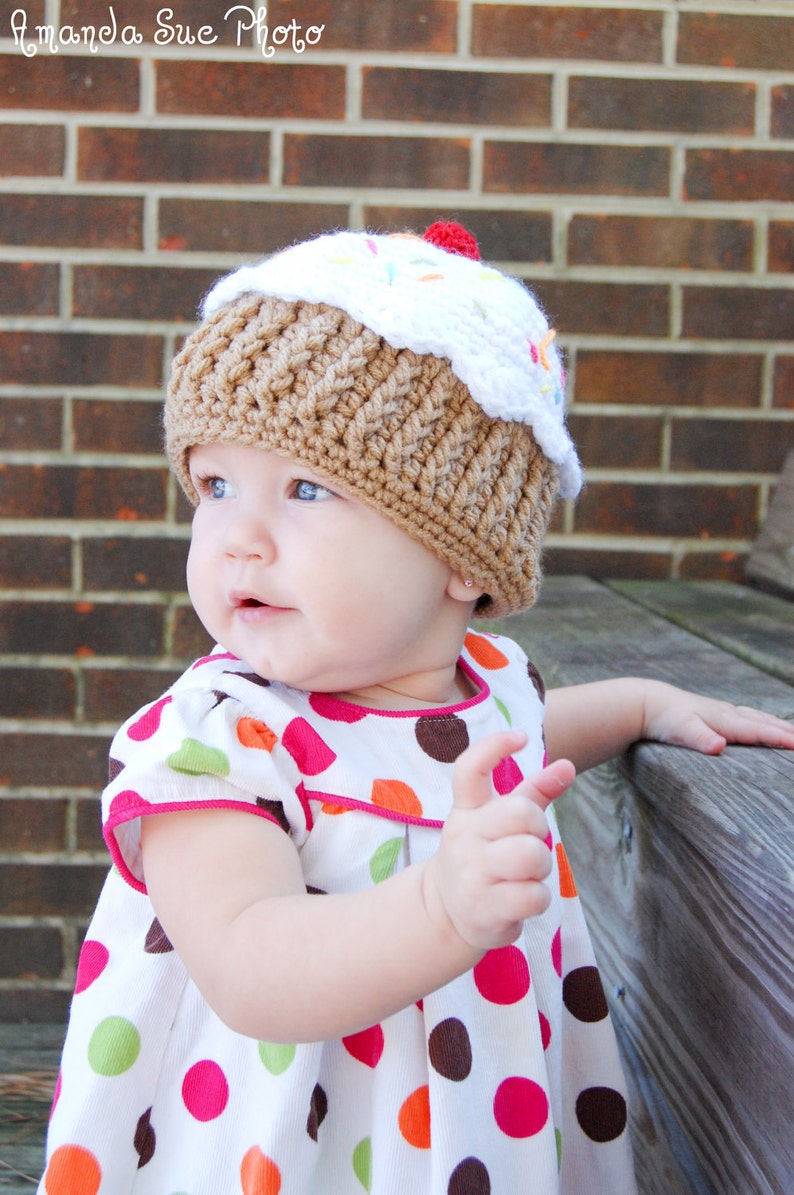 Cupcake Hat Pattern for Making a Crochet One Year Cupcake Hat for One Year Birthday Photo Prop Children image 3