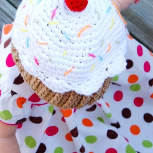 Cupcake Hat Pattern for Making a Crochet One Year Cupcake Hat for One Year Birthday Photo Prop Children image 4