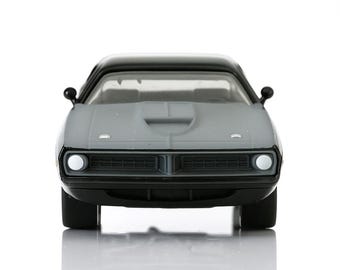 Modelo a escala 1:24 del Plymouth Barracuda de 1971, fabricado en metal fundido.