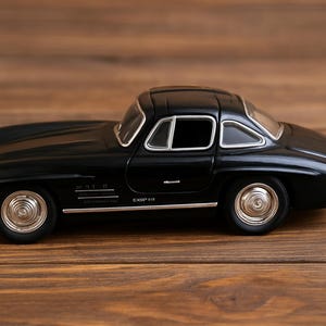 Classic Mercedes-Benz 300 SL Miniature – Luxury Gullwing Model Car Gift